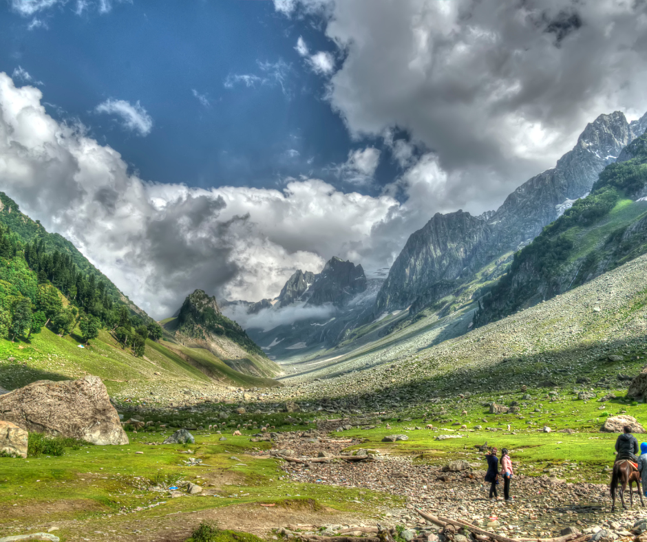 Kashmir: The Ultimate Paradise on Earth – Experience Nature’s Unmatched Beauty and Tranquility